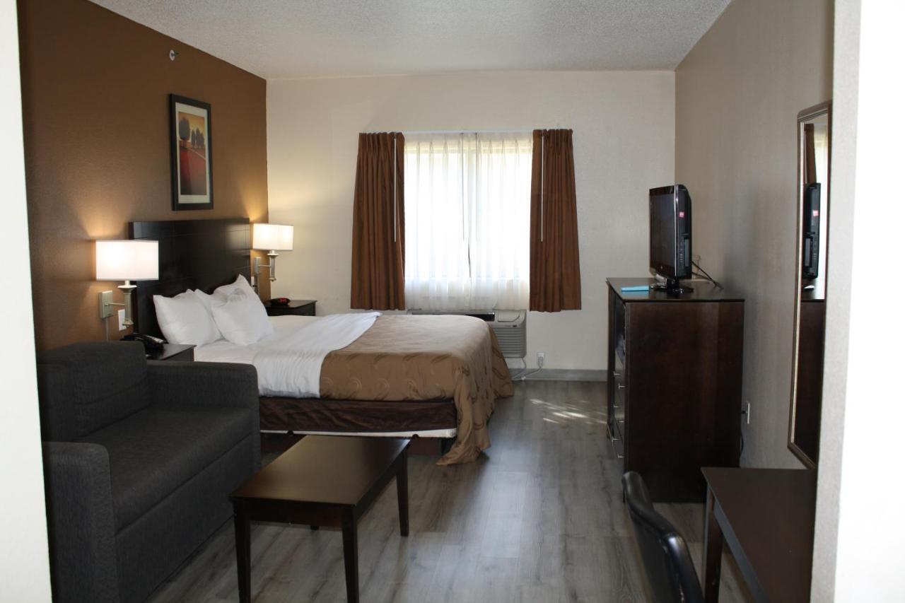 Quality Inn & Suites Wichita Falls I-44 Bagian luar foto