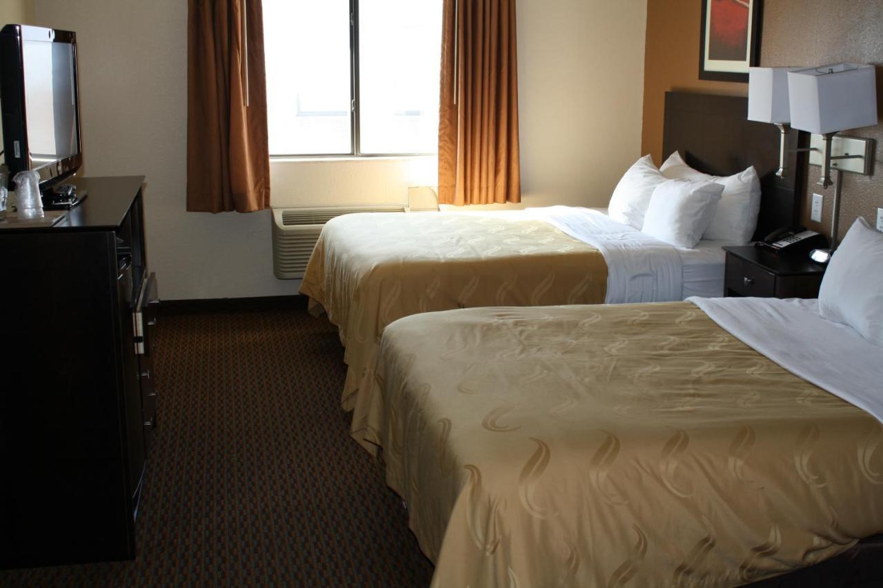 Quality Inn & Suites Wichita Falls I-44 Bagian luar foto